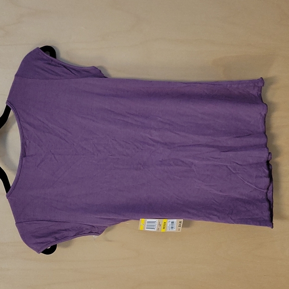 Top - Picture 2 of 3